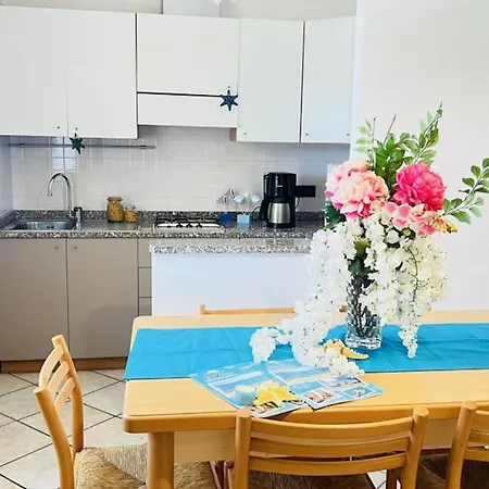 Lovely Flat With Garden Lägenhet Bibione